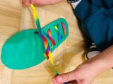 jak nauczyć dziecko wiązać buty